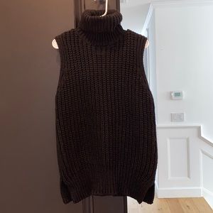 Knit sweater vest